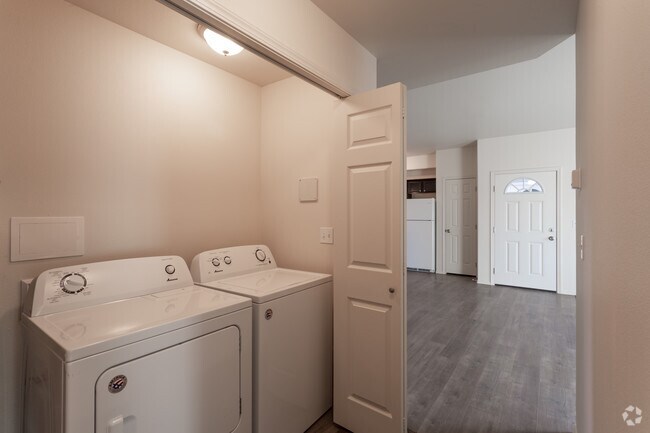 3BR, 2BA - 1,262 SF - Sunset Ridge