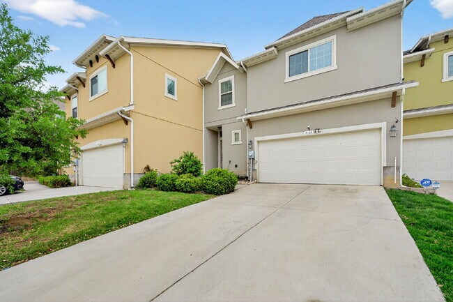 Photo - Well-Maintained Home in Irving – Convenient Location & Comfortable Living