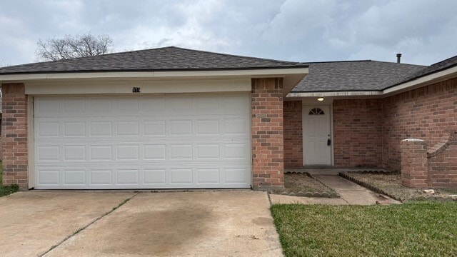 Building Photo - 451 Oakdale Dr