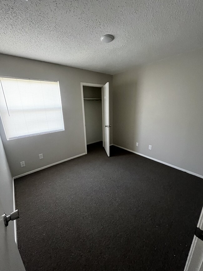 821 Bracewood Cir Unit C