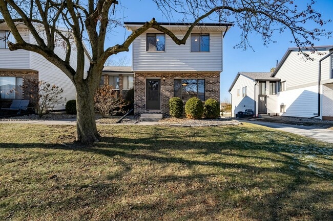 Building Photo - 107 N Orr Dr