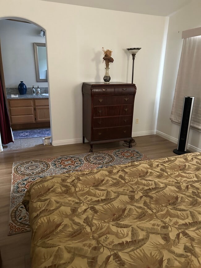 Photo - 319 W Shoshone St