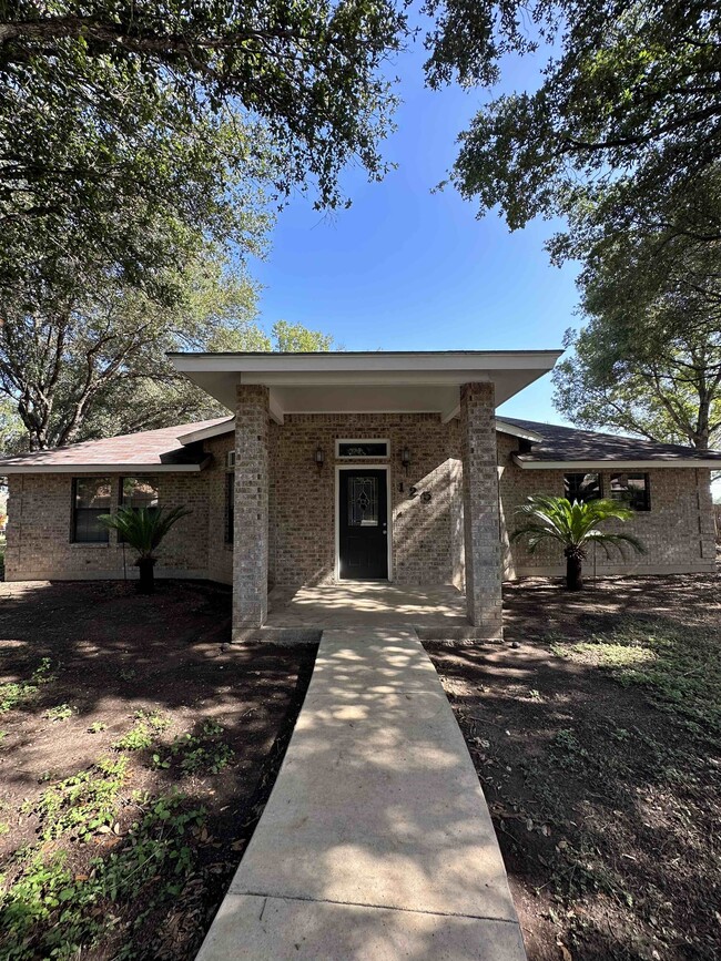 Photo - 125 S Bluebonnet Dr House