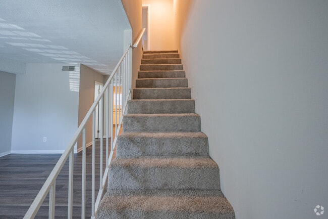 2BR, 1.5BA - 965SF Staircase