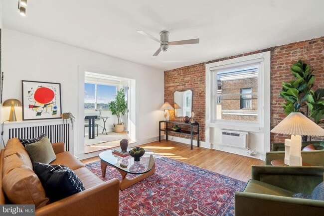 Building Photo - 1901 Columbia Rd NW Unit 805 Rental
