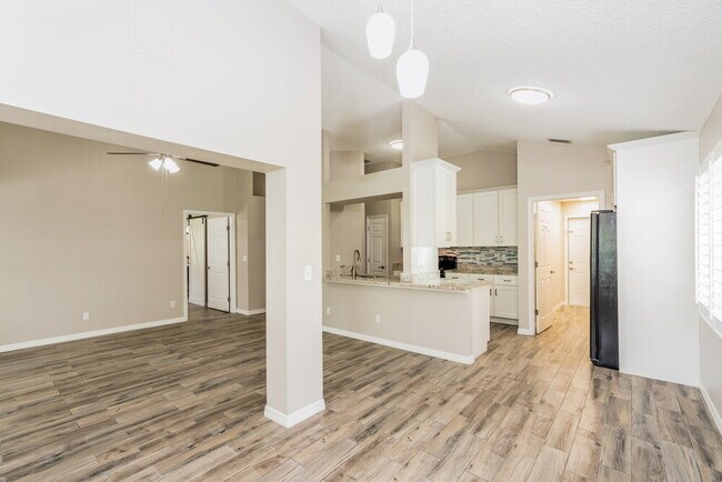 Photo - 2308 Kenwick Dr