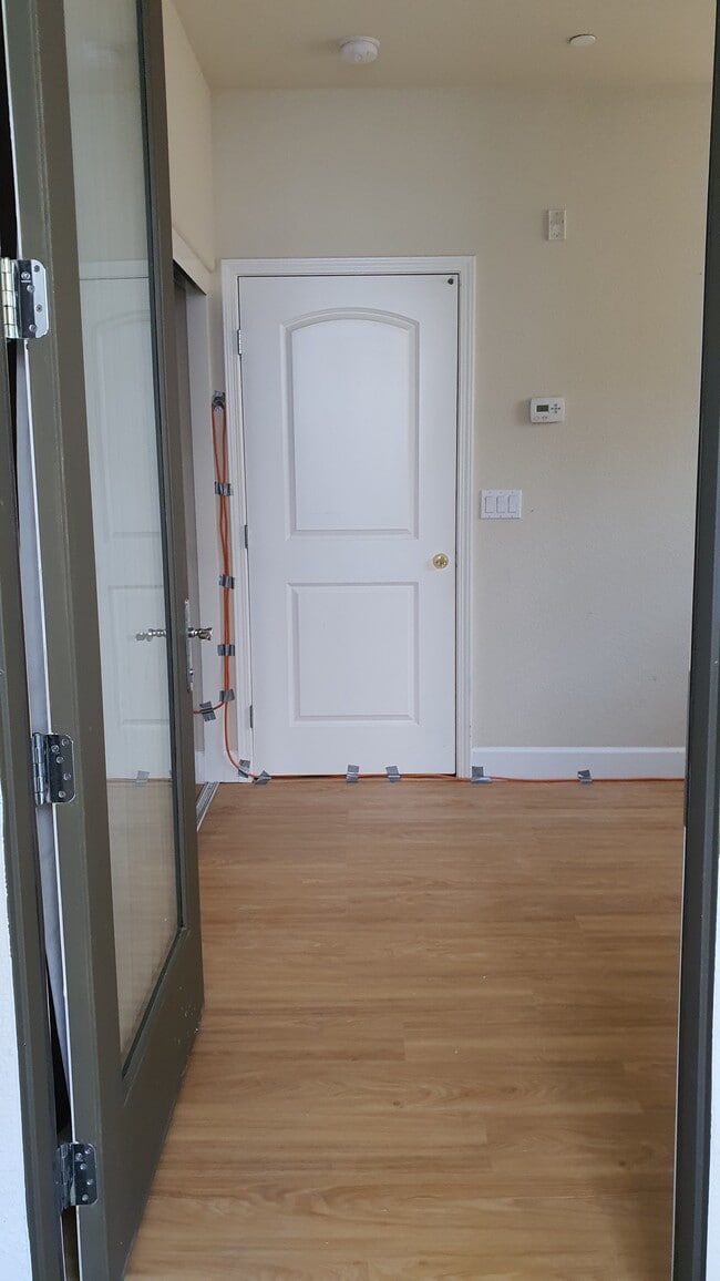 Photo - 1793 Hillebrant Plz Unidad #1