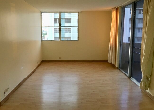 Photo - 2651 Kuilei St Unidad B76