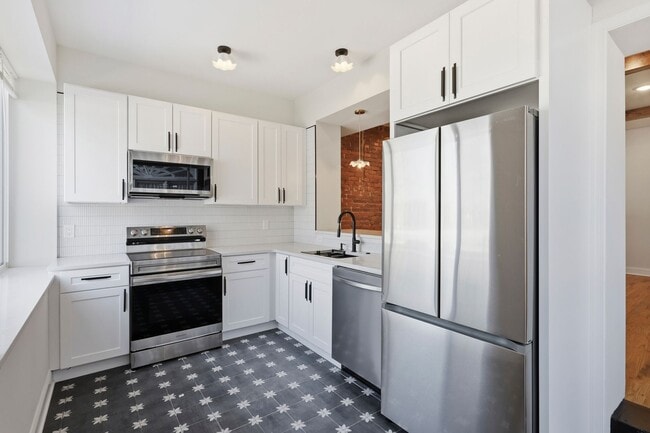 Photo - 4417 N 9th St Unit Front