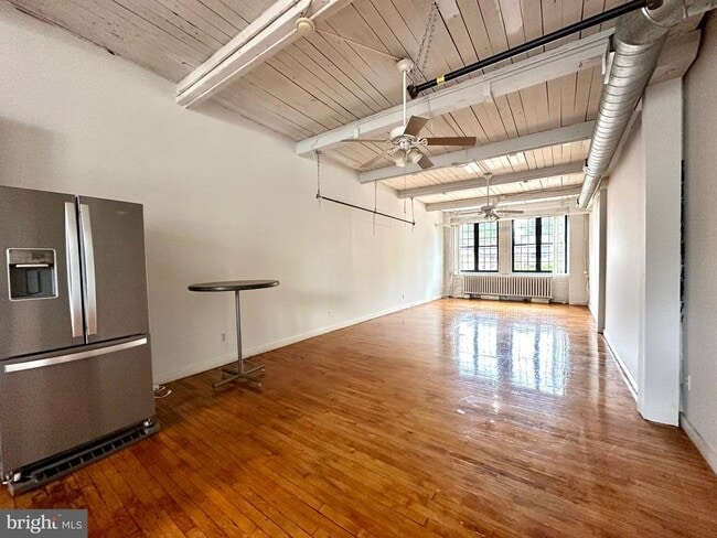 Building Photo - 14 Harvey St Unit 2C