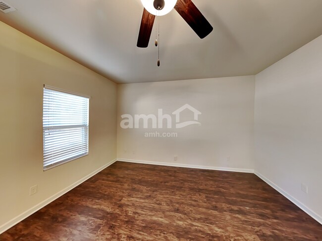 Photo - 4055 Clay Ct SE