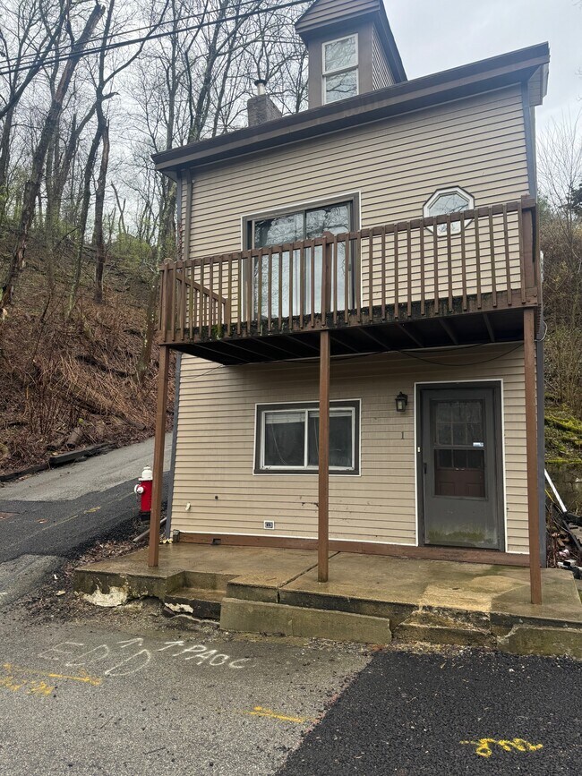 Building Photo - 1 Cabin St