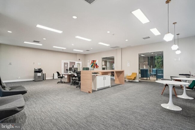 Photo - 60 S Van Dorn St Unidad 511