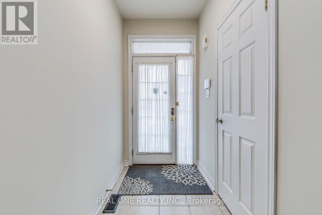 Photo - 2319 Stone Glen Crescent