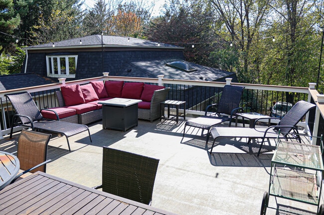 Photo - 2103 Laurel Brook Rd