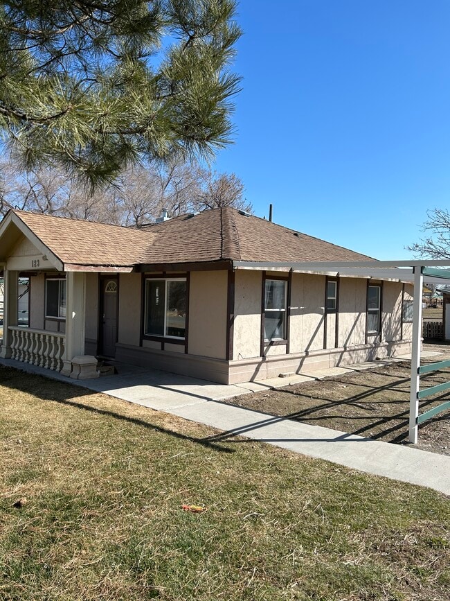 Building Photo - 123 North St