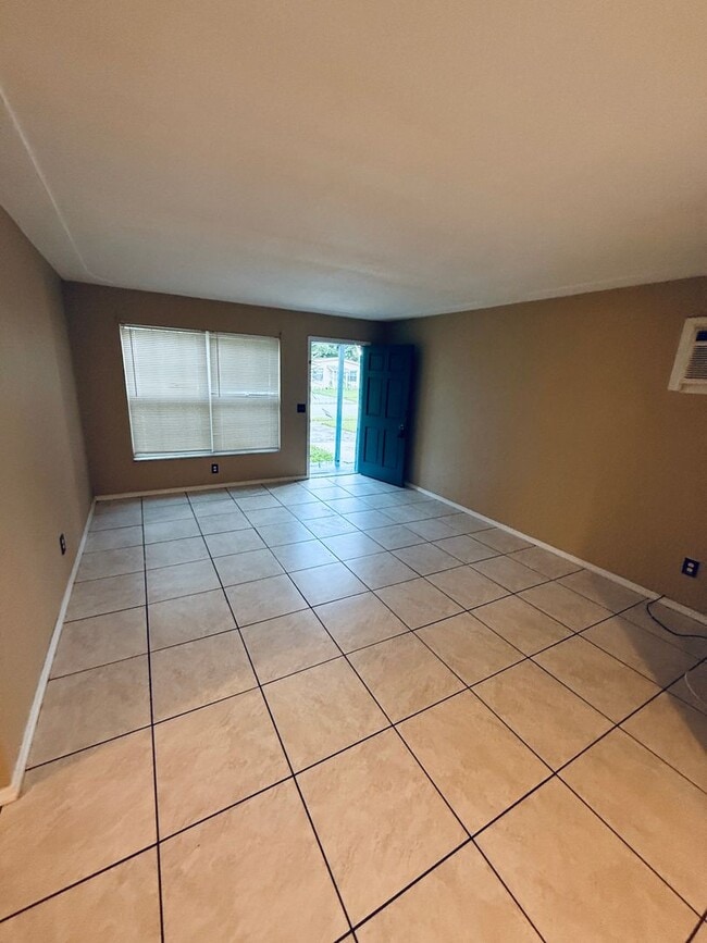 Photo - 3 BR / 1.5 BA HOME IN MELBOURNE