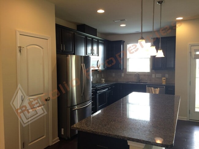 Photo - Beautiful 3 bedroom 2.5 Bath  Townhome w/ 1-Car Garage in Weatherfield, Cary. May 7th!