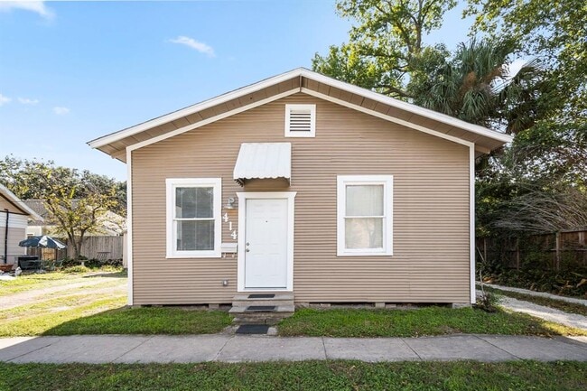 Photo - 1247 Columbia St House