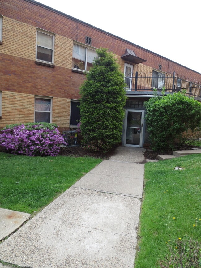 Photo - 5712 Phillips Ave