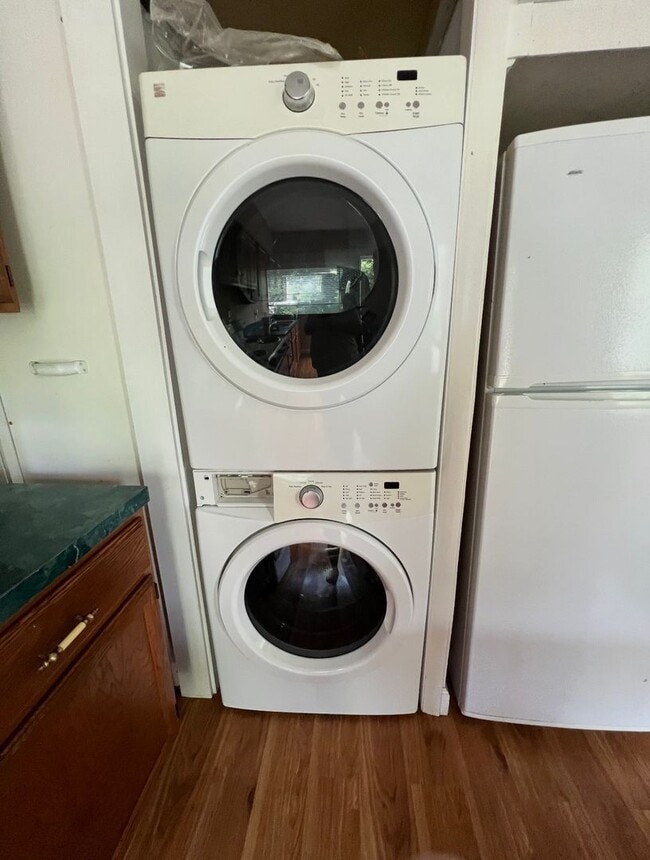 Photo - Spacious 5 Bedroom, 2 Bath available for the 2026 - 2027 school year