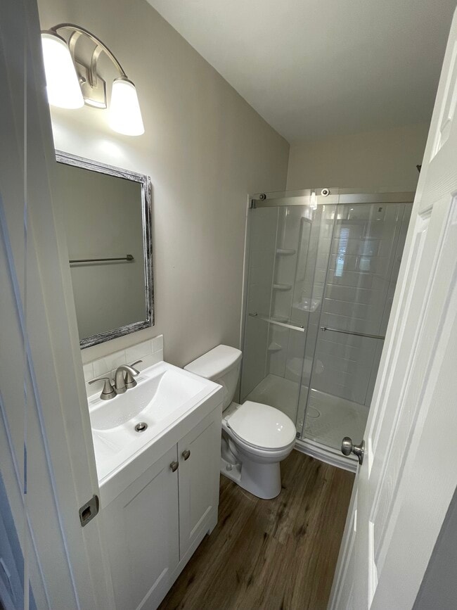 Photo - 533 Bluff Ct