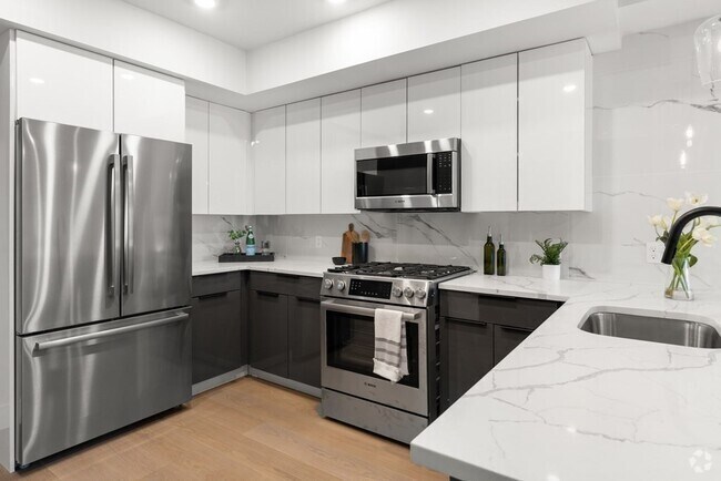 Building Photo - 321 W Broadway Unit 3 Rental