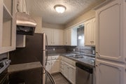 1BR, 1BA 715 SF