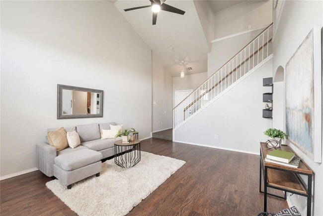 Photo - 12821 Thomas Jefferson St House