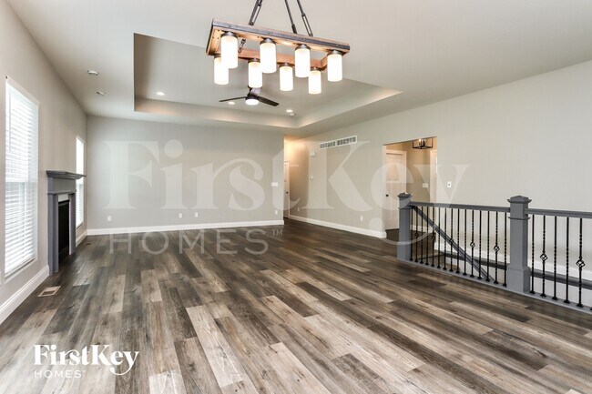 Photo - 413 Bittersweet Dr