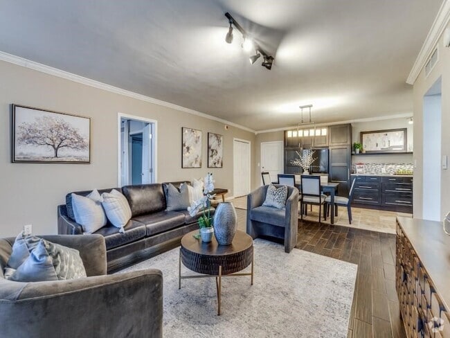 Building Photo - 3701 Turtle Creek Blvd Unit 11 Rental