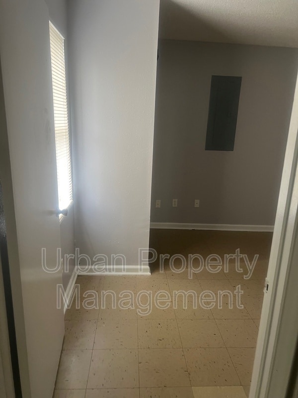 Photo - 283 Leath St