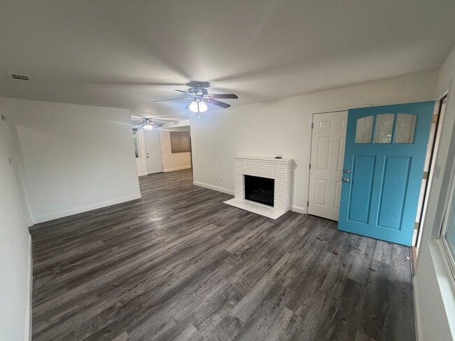 Photo - 3 Bedroom | 1 Bathroom | Home in Sacramento