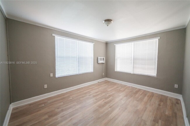 Building Photo - 119 Menores Ave Unit 12