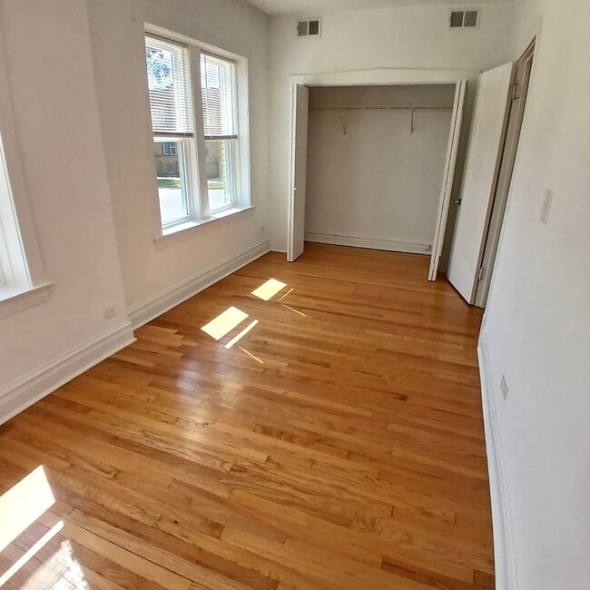 Photo - 4652 W Palmer St Unit 1