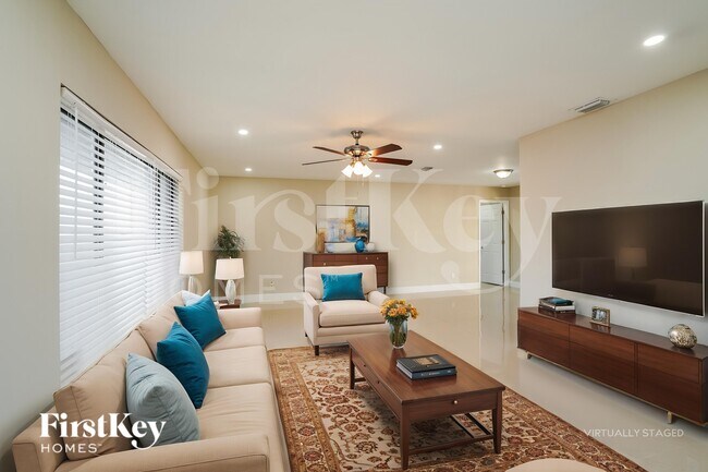 Photo - 708 NE 7th Terrace