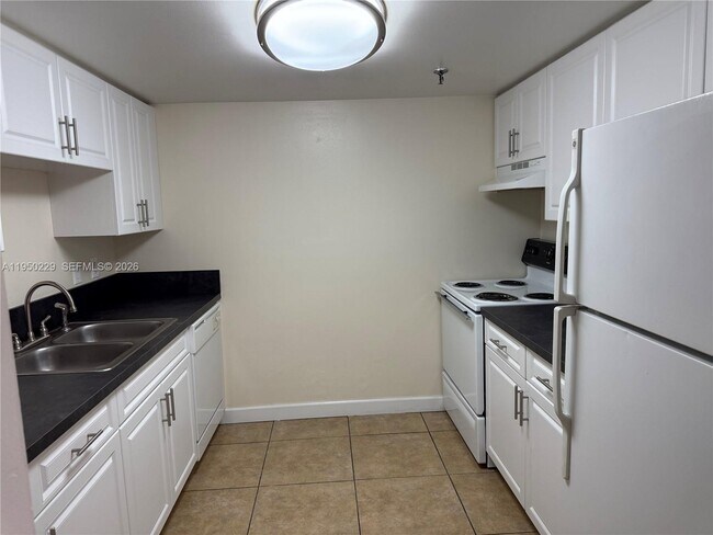 Photo - 915 NW 1st Ave Unidad H0912