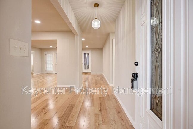 Photo - 314 N Lakeside Terrace