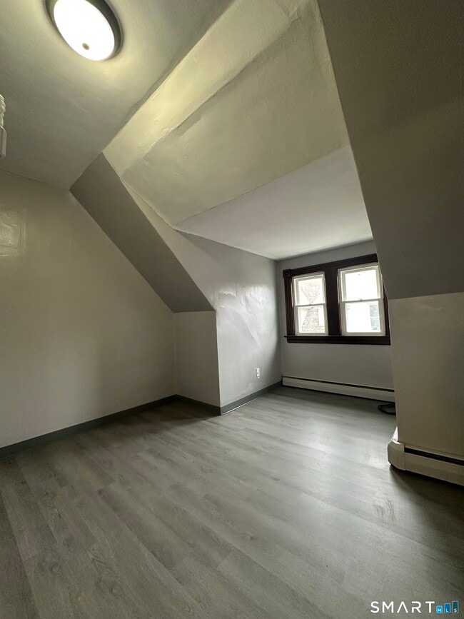 Photo - 402-404-404 Sigourney St Unit 3rd Floor