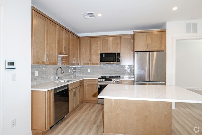 2BR,2BA - 1,020SF - Kitchen