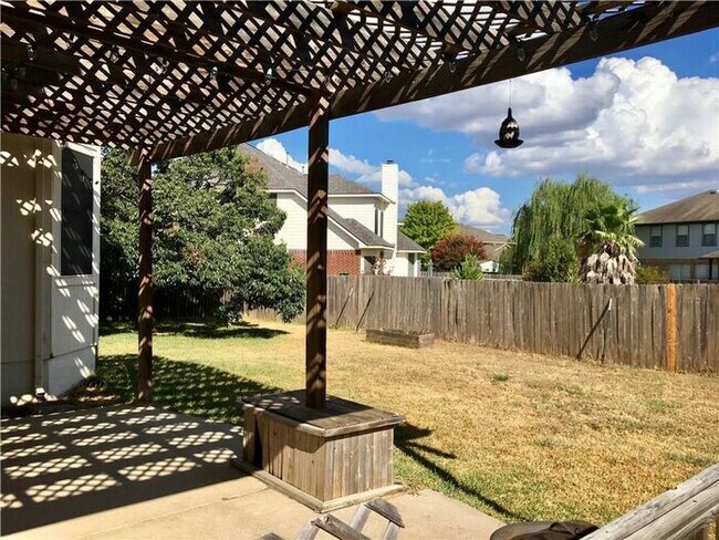 Photo - 3705 Eagles Nest St