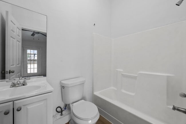 2214 Magnolia Cir Unit 2