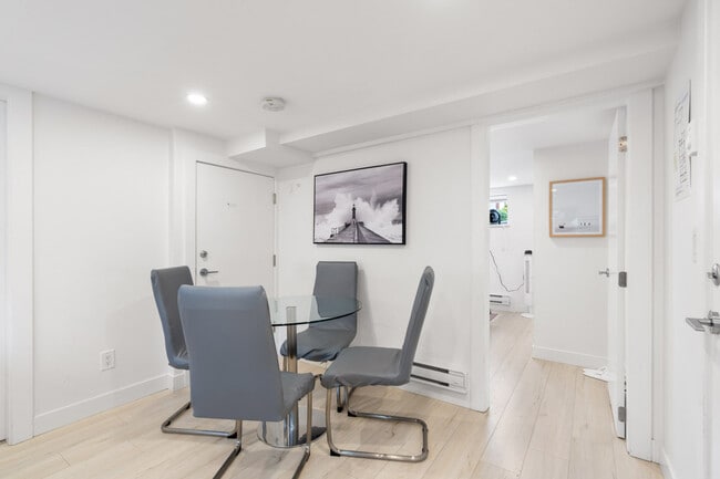 Photo - 2791 Oxford St Unit ID1285292P