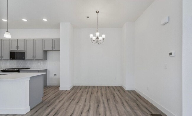 Photo - 5081 McKinnon Ct