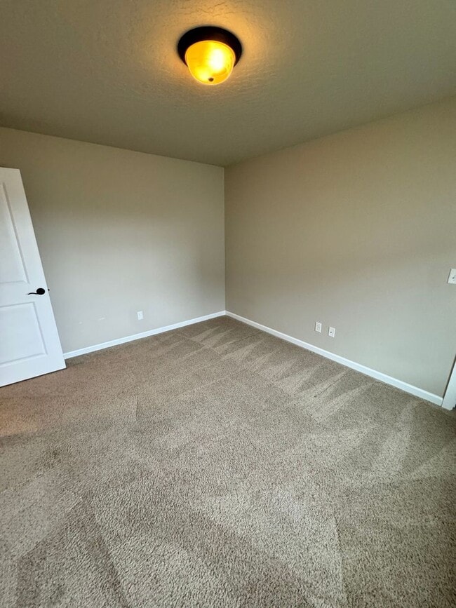 Photo - Beautiful 4-Bedroom, 3-Bathroom Home with ...