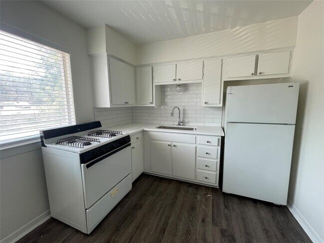 Photo - 3106 Duval St Unit 303