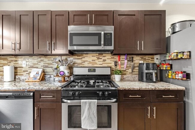 Photo - 1615 Cadwallader St