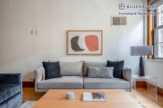 Photo - 145 W 58th St Unidad FL8-ID1415