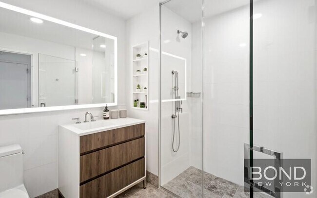Building Photo - 18 6th Ave Unit 704 Rental