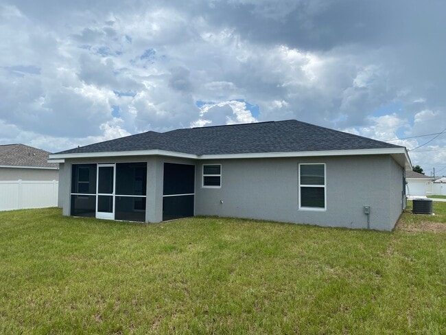 13 Poplar Ln